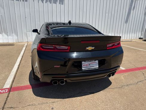 Used 2018 Chevrolet Camaro SS RWD image 21