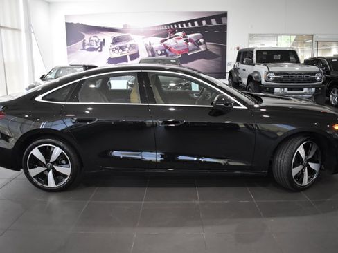 Used 2025 Audi A5 2.0T Premium Plus w/ Premium Plus AWD/4WD image 8