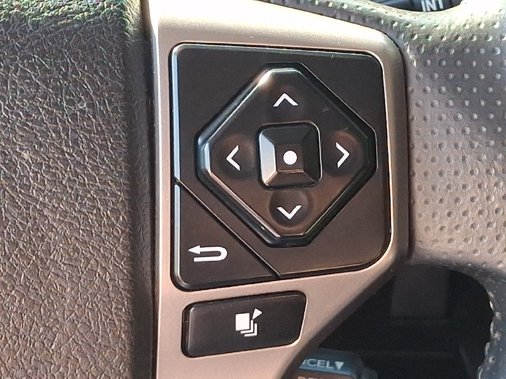 Used 2022 Toyota 4Runner SR5 AWD/4WD image 22