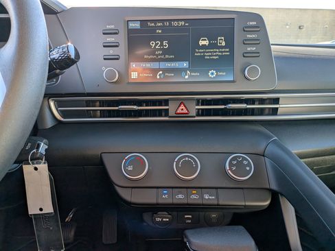 New 2026 Hyundai Elantra SE image 10