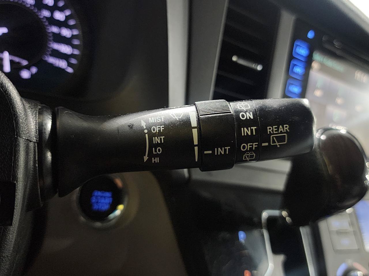 Used 2017 Toyota Sienna XLE AWD/4WD image 18