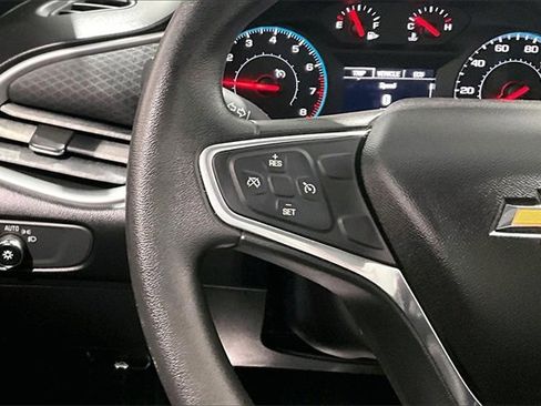 Used 2018 Chevrolet Malibu LS image 11