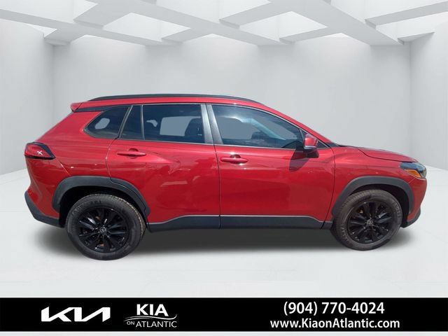 Used 2022 Toyota Corolla Cross LE w/ Moonroof Package FWD image 2