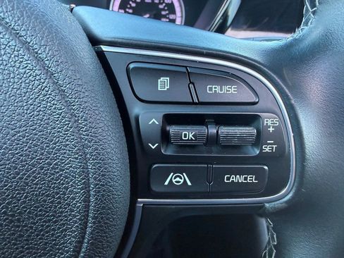 Used 2022 Kia Niro LXS image 14