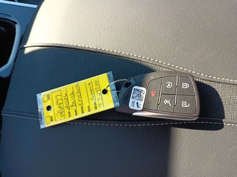 New 2026 Buick Enclave Preferred w/ LPO, Floor Liner Package image 21