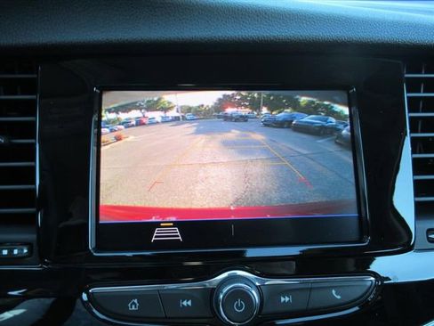 Used 2022 Buick Encore Preferred w/ Safety Package FWD image 25