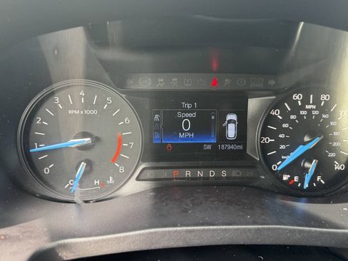 Used 2019 Ford Explorer XLT w/ Class III Trailer Tow Package FWD image 19