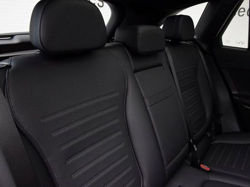 New 2026 Mercedes-Benz GLC 300 image 19