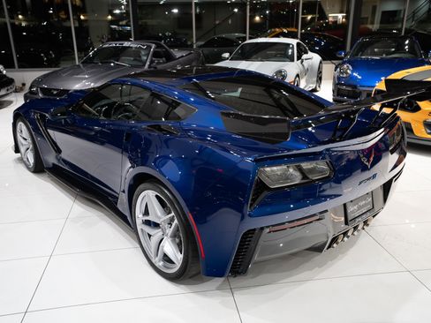 Used 2019 Chevrolet Corvette ZR1 RWD image 2