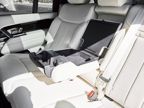 Used 2026 Land Rover Range Rover Long Wheelbase SE image 52