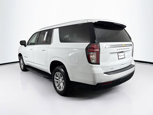 Used 2021 Chevrolet Suburban LT image 12