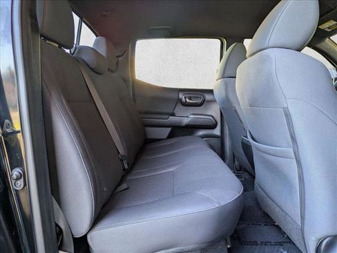 Used 2019 Toyota Tacoma TRD Off-Road image 19