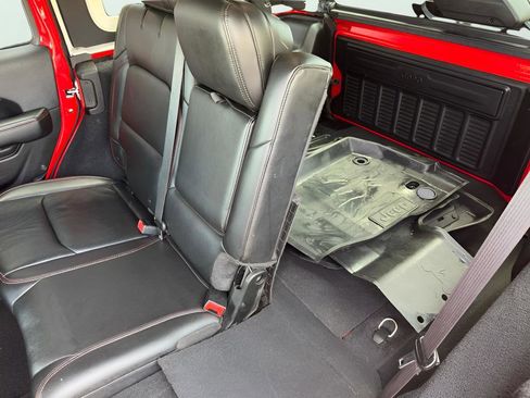 Used 2018 Jeep Wrangler Unlimited Rubicon AWD/4WD image 45