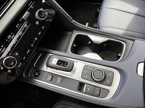 New 2026 INFINITI QX60 Sport image 18