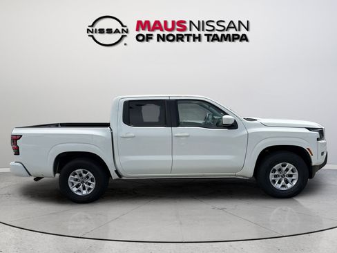 Certified 2024 Nissan Frontier SV RWD image 9