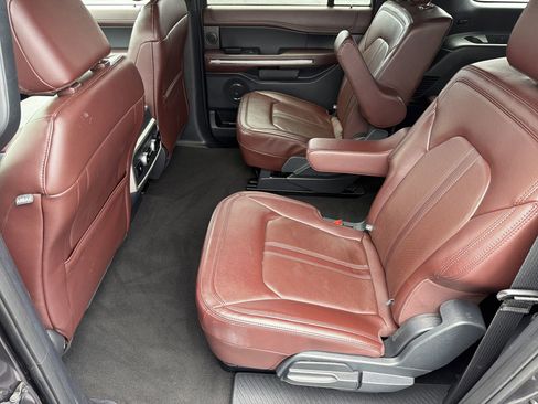 Used 2024 Ford Expedition Max Limited AWD/4WD image 14