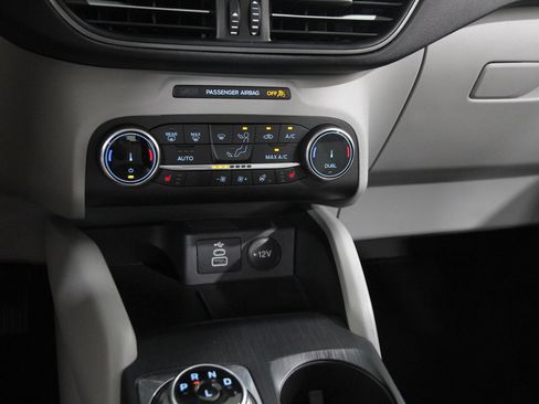 Certified 2025 Ford Escape Active w/ Cold Weather Package image 14