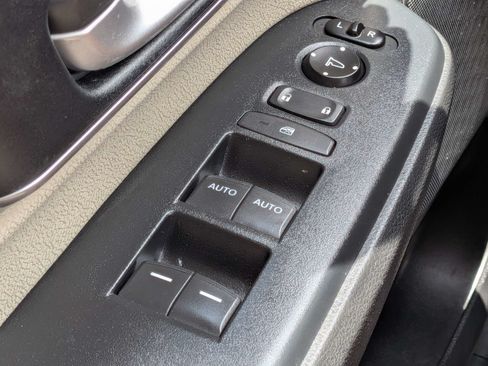 Used 2018 Honda CR-V EX image 29