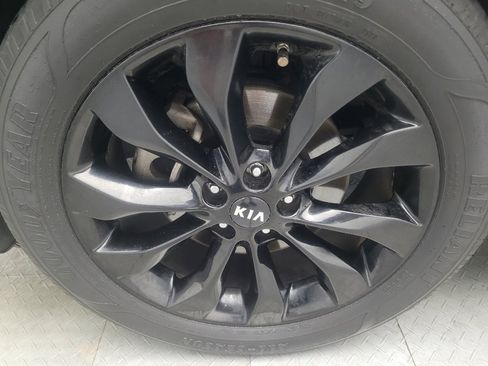 Used 2020 Kia Sorento S FWD image 31