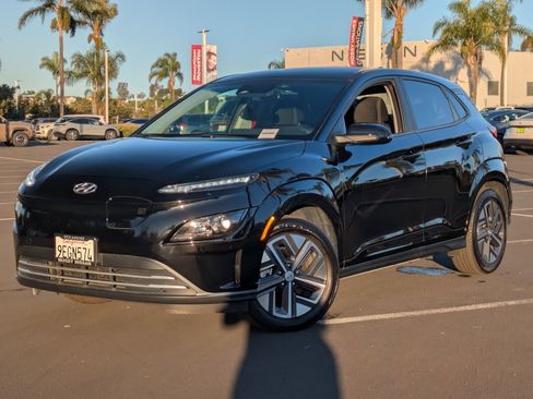 Used 2023 Hyundai Kona SE w/ Cargo Package image 1