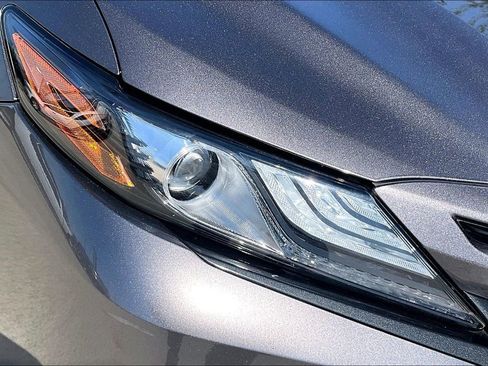 Used 2022 Toyota Camry XSE FWD image 29