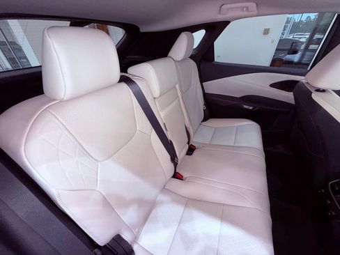 Used 2025 Lexus RX 350 Premium Plus w/ Convenience Package FWD image 18
