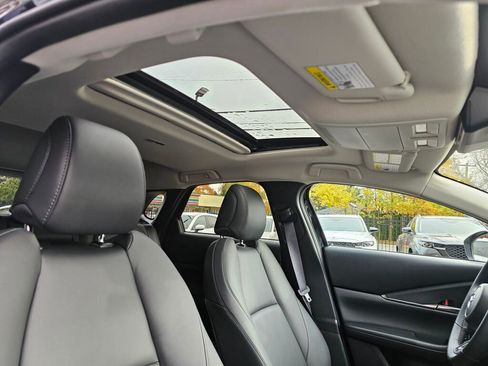 Certified 2025 MAZDA CX-30 AWD 2.5 S w/ Preferred Package image 12