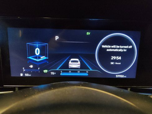 Used 2023 Hyundai Elantra Limited image 23