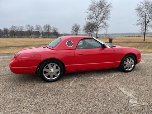 Used 2002 Ford Thunderbird Deluxe image 20