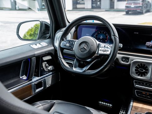 Used 2021 Mercedes-Benz G 550 image 21