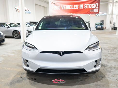 Used 2017 Tesla Model X 100D AWD/4WD image 2