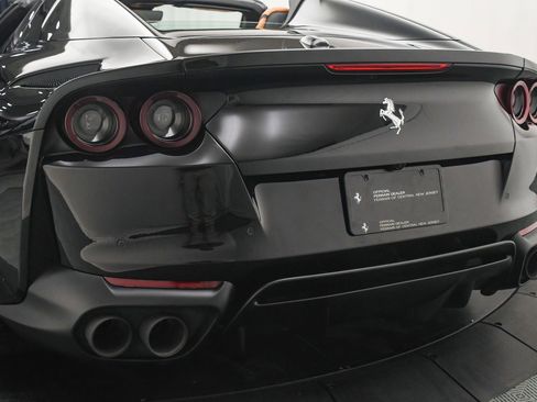 Used 2022 Ferrari 812 GTS image 21