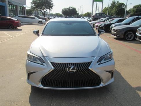 Used 2020 Lexus ES 350 w/ Premium Package image 2
