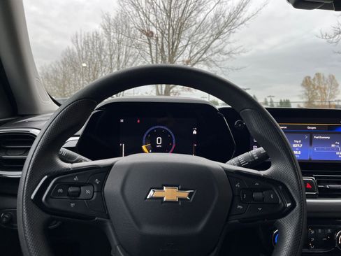 Used 2025 Chevrolet TrailBlazer LT image 25