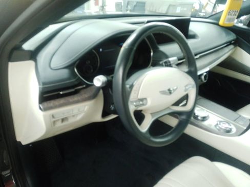 Used 2024 Genesis G80 image 10