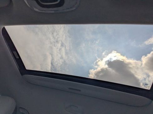 Used 2024 Hyundai Elantra Limited FWD image 28