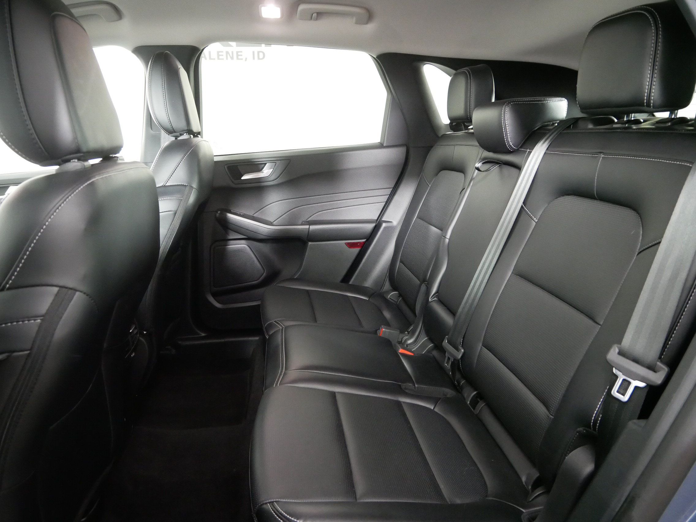 Used 2025 Ford Escape Platinum AWD/4WD image 12