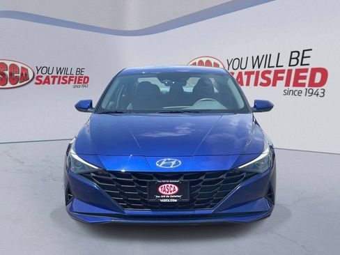 Used 2023 Hyundai Elantra SEL FWD image 2