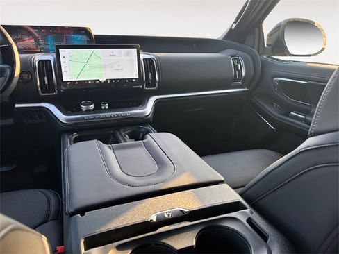 New 2025 Ford Expedition Max Platinum w/ Stealth Appearance Package image 11