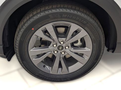 New 2026 Ford Explorer Active w/ Active Comfort Package image 9