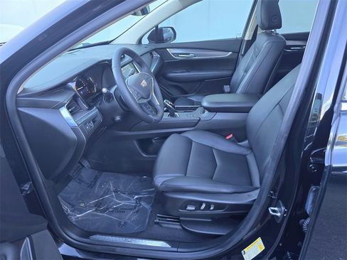 Used 2018 Cadillac XT5 Luxury w/ Driver Awareness Package image 20