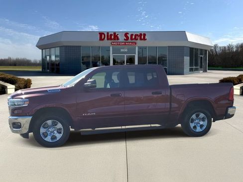 Used 2025 RAM 1500 Big Horn AWD/4WD image 4