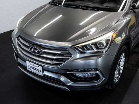 Used 2018 Hyundai Santa Fe Sport 2.0T FWD image 11
