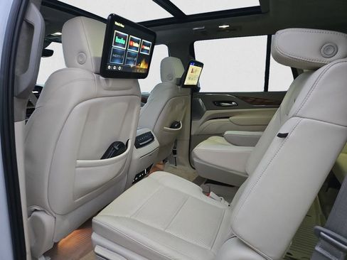 Certified 2024 Cadillac Escalade Sport Platinum w/ LPO, ONYX Package image 16