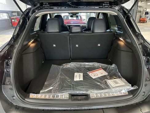 New 2026 Nissan Kicks SR w/ SR Premium Package image 38