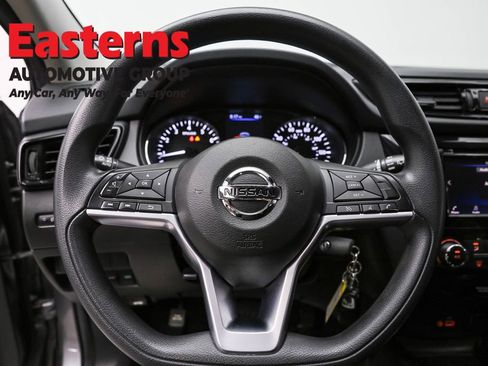 Used 2021 Nissan Rogue Sport S image 10