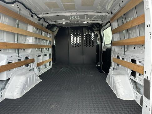 Used 2025 Ford Transit 250 Low Roof w/ Exterior Upgrade Package RWD image 4