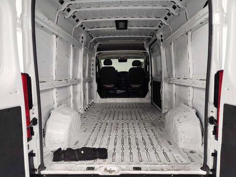 Used 2025 RAM ProMaster 2500 w/ Convenience Group FWD image 53