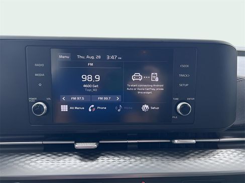 Used 2022 Kia Carnival LX image 17