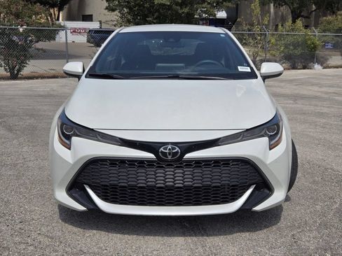 Used 2019 Toyota Corolla SE FWD image 2
